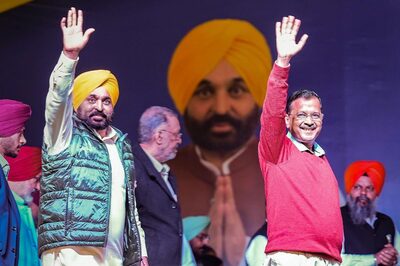 Kejriwal on His Way to Ayodhya, to be First Party Boss Among INDIA Allies to Offer Prayers at Ram Mandir