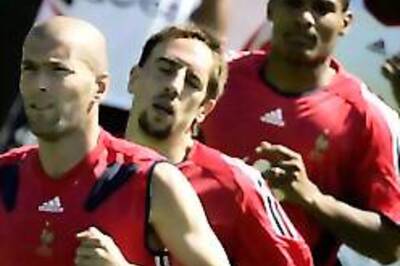 No TV, no phone for Les Bleus