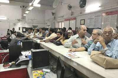 Huge Rush in Chandigarh Banks to Exchange Currency