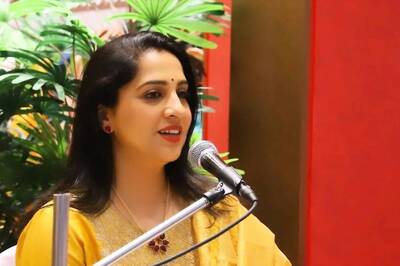 Actress Madhurani Gokhale Pic, Meditating By A River, Viral