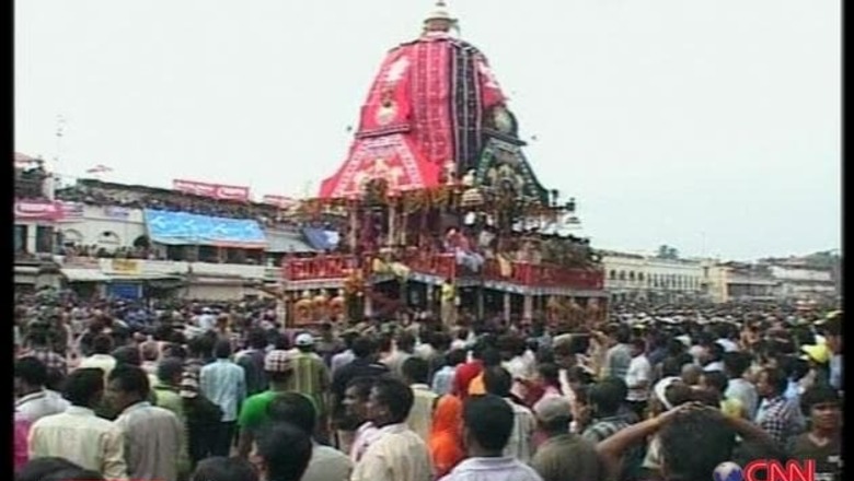 Puri: American beaten up for climbing chariot