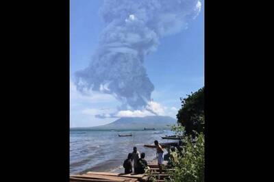 Volcano Belches Huge Tower of Smoke and Ash in Indonesia
