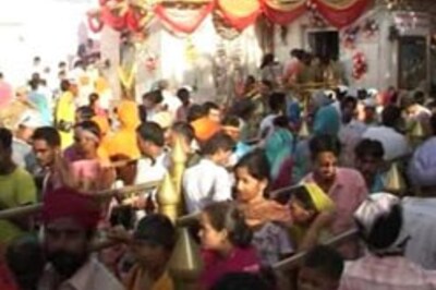 Probe ordered into Naina Devi temple stampede