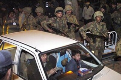 10 killed in bomb attacks on Shias in Pak cities