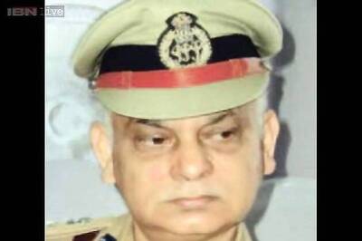 Saradha scam: FIR against CBI sleuths who raided former Assam DGP's residence