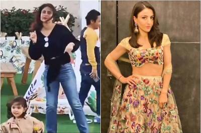 Kareena Kapoor, Soha Ali Khan Dance on Nursery Rhymes with Taimur and Inaaya