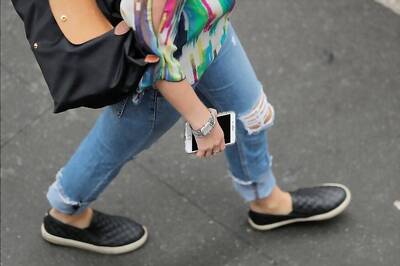 1 Phone, 2 Siblings: Clash of Timings Adds to Students' Woes, Forced to Skip Online Classes Amid Covid-19