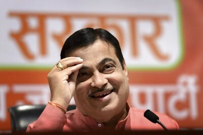 'Honey Sachets as Sweetener': In A Bid to Boost Rural Economy, Gadkari Suggests Replacing Sugar in Airlines