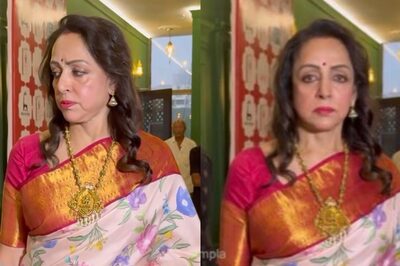 Hema Malini Gets Annoyed, Tells Fan 'Selfie Lene Thode Aaye Hain'; SHOCKING Video Goes Viral