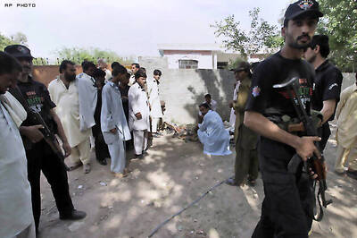Burqa bombers kill 38 in Pak refugee camp