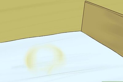 How to Get the Urine Smell Out of Your Bed