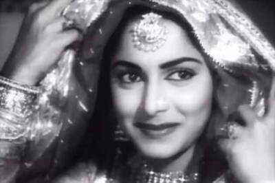Unreasonable songs irritate me: Waheeda Rehman