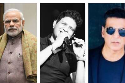 Singer KK No More: PM Modi Leads Tributes, Akshay Kumar, Shreya Ghoshal 'Sad and Shocked'