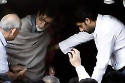 Radical Sikh outfits 'split' over honour to Big B