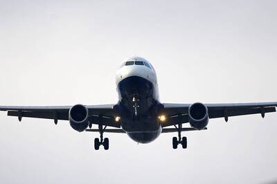 MoCA Plans to Reduce Peak Hour Flights to Manage Congestion at Delhi Airport