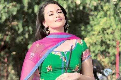 Dad is hale and hearty, says Sonakshi Sinha