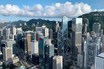 Hong Kong Banks Shutter Branches Again after Coronavirus Cases Hit Record High