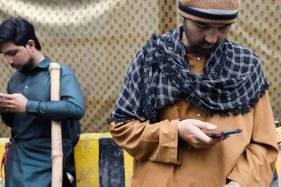 Here Comes The Taxman: Pak To Block SIM Cards Of More Than 506,000 People For Not Paying Taxes