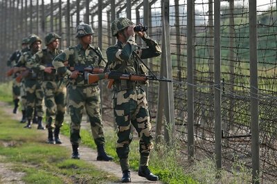 950 Cases of Ceasefire Violations along LoC between August and October