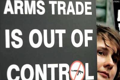 UN overwhelmingly approves global arms trade treaty