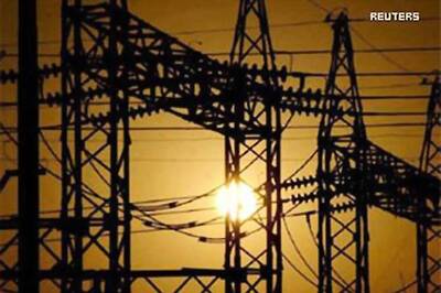 Illiterate couple in Tamil Nadu pay for power without getting connection