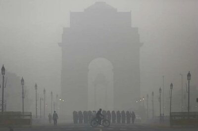 Air Pollution Hits 'Severe' Levels in Delhi, Kejriwal Blames 'Crop Burning'