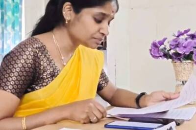 School Principal Creates World Record by Narrating 74 Motivational Stories in 5 Hours