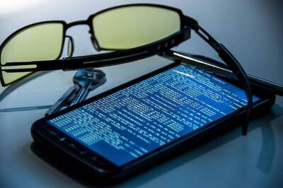 Rogue is An Android Malware That Gives Hackers Full Control Over a Phone: Here's What We Know