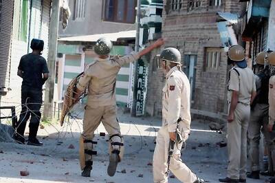 After Violent End to Srinagar Bypoll, PDP Asks EC to Cancel Anantnag Vote