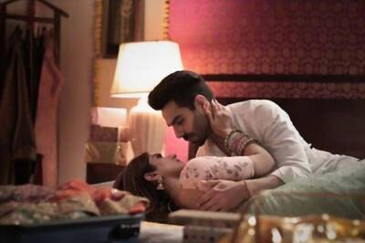 Aparshakti Khurrana Shows How Romantic Scenes will be Shot in the New Normal Era