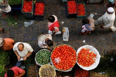Delhi Minister Orders Crackdown on Hoarders as Tomato Prices Soar