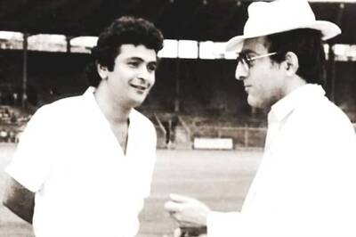 Kareena Kapoor Shares Unseen Pic of Uncle Rishi Kapoor and Father-in-law Mansoor Ali Khan