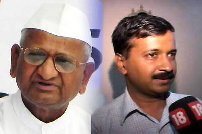 Kejriwal meets Anna at Maharashtra Sadan, terms it a courtesy call
