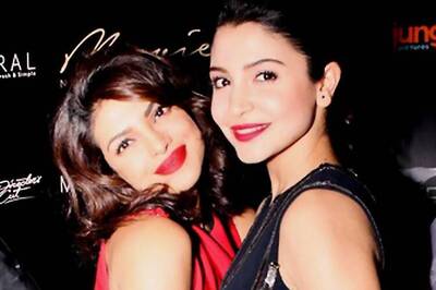 Photo of the day: Priyanka Chopra, Anuskha Sharma share a strong camaraderie at the screening of 'Dil Dhadakne Do'