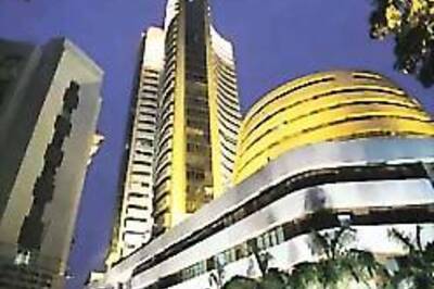 Sensex closes above 10k, up 440 pts