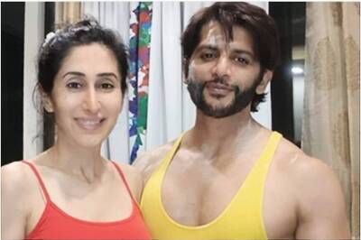 Karanvir Bohra Makes 'Halwa' for Wife Teejay Sidhu on 13th Marriage Anniversary