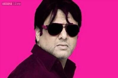 Snapshot: Govinda wears pink pants with a swag in this new poster for 'Kill Dil'