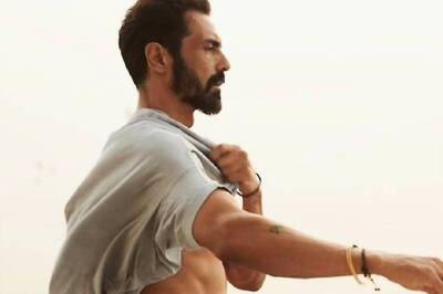 Arjun Rampal Sets the Temperature Soaring With New Instagram Pic, Thanks His 'New Fav Stylist'