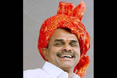 Andhra: Cong in dilemma over YSR legacy