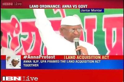 BJP no different from Congress, the two hand-in-glove over land acquisition: Anna