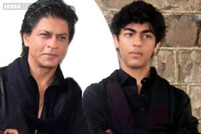 Shah Rukh Khan to launch son Aryan in Bollywood remake of 'Boyhood'
