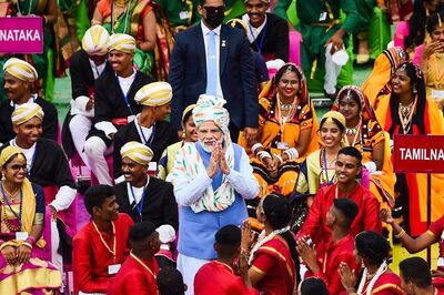 PM Modi Greets NCC Cadets at Red Fort After I-Day Address