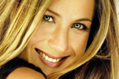 Jennifer's not engaged, says Courtney