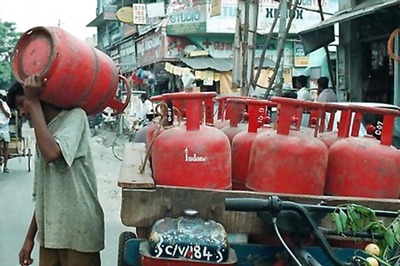 EC asks govt to not raise LPG cap before Gujarat polls