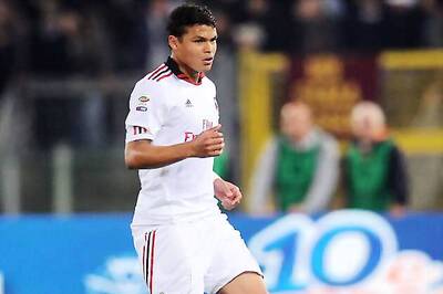 Thiago Silva joins PSG from AC Milan