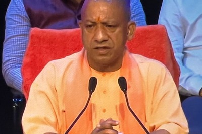 Law & Order: UP CM Adityanath Asks Officials to Be More Vigilant for Upcoming Kanwar Yatra, Bakrid
