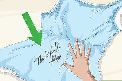 How to Preserve a Signature on an Article of Clothing