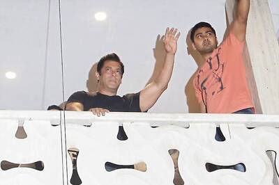 Salman Khan is Back in Action as He Resumes Race 3 Shooting With Jacqueline; See Pics