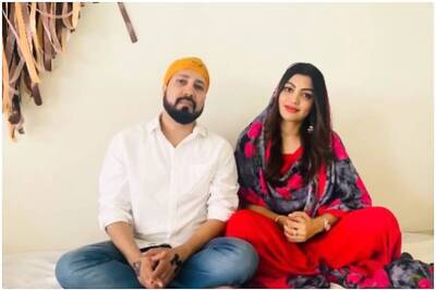 Akanksha Puri, Mika Singh Spark Wedding Rumours with 'Feeling Blessed' Video from Gurudwara
