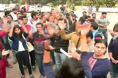 4 injured in clash between ABVP, CPI(ML) workers over JNU row
